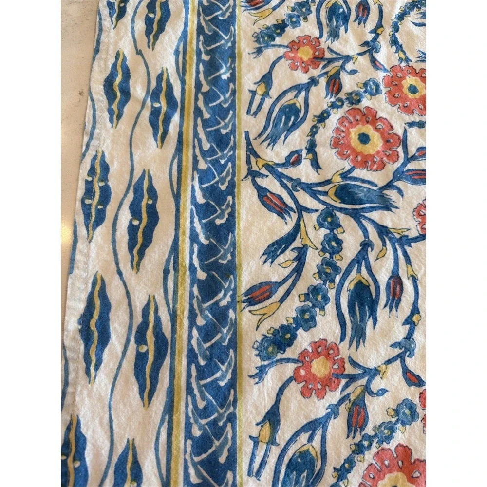 Petal Pushing Hand Printed Table Cloth Cotton 57